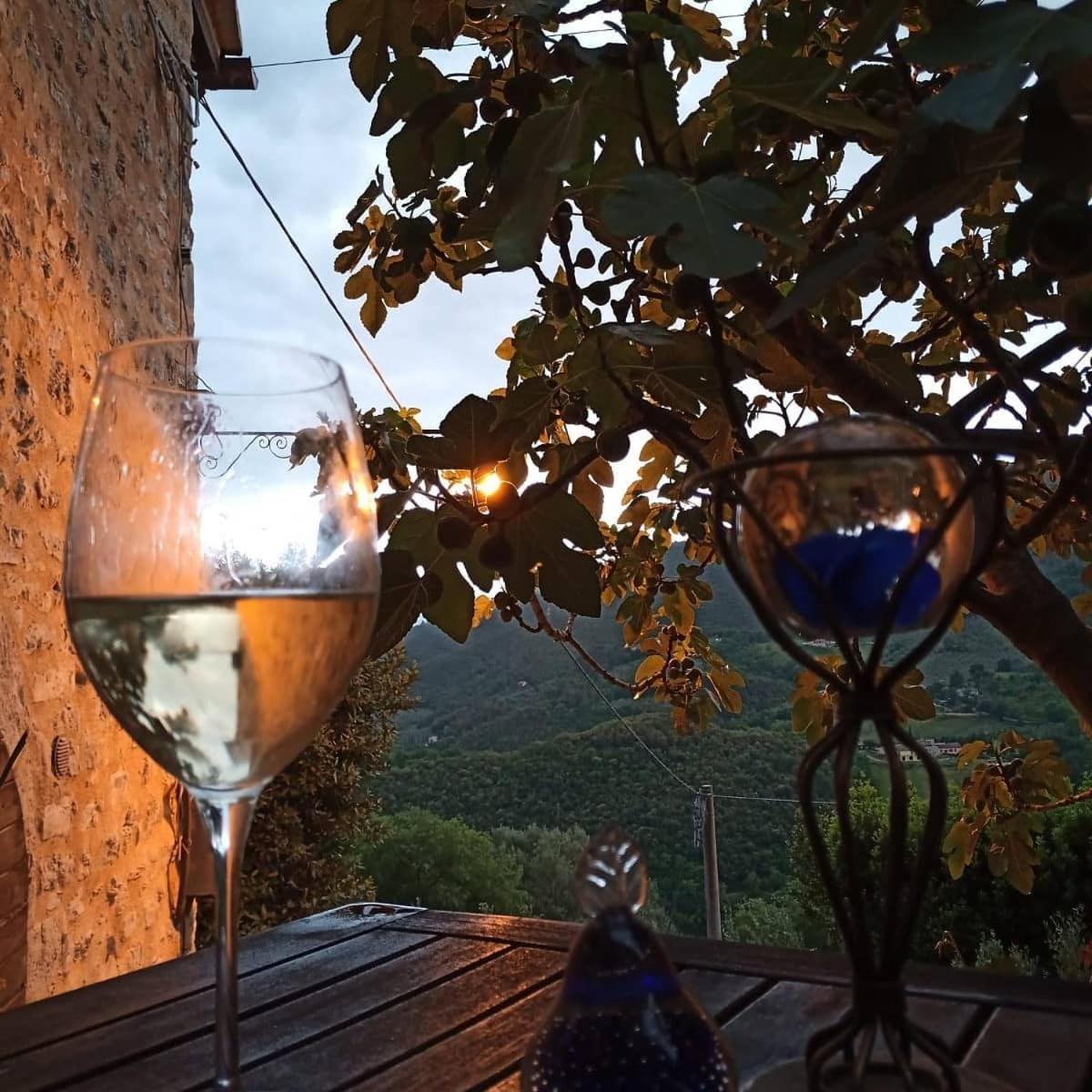 Guesthouse Runcini Ferentillo Екстериор снимка