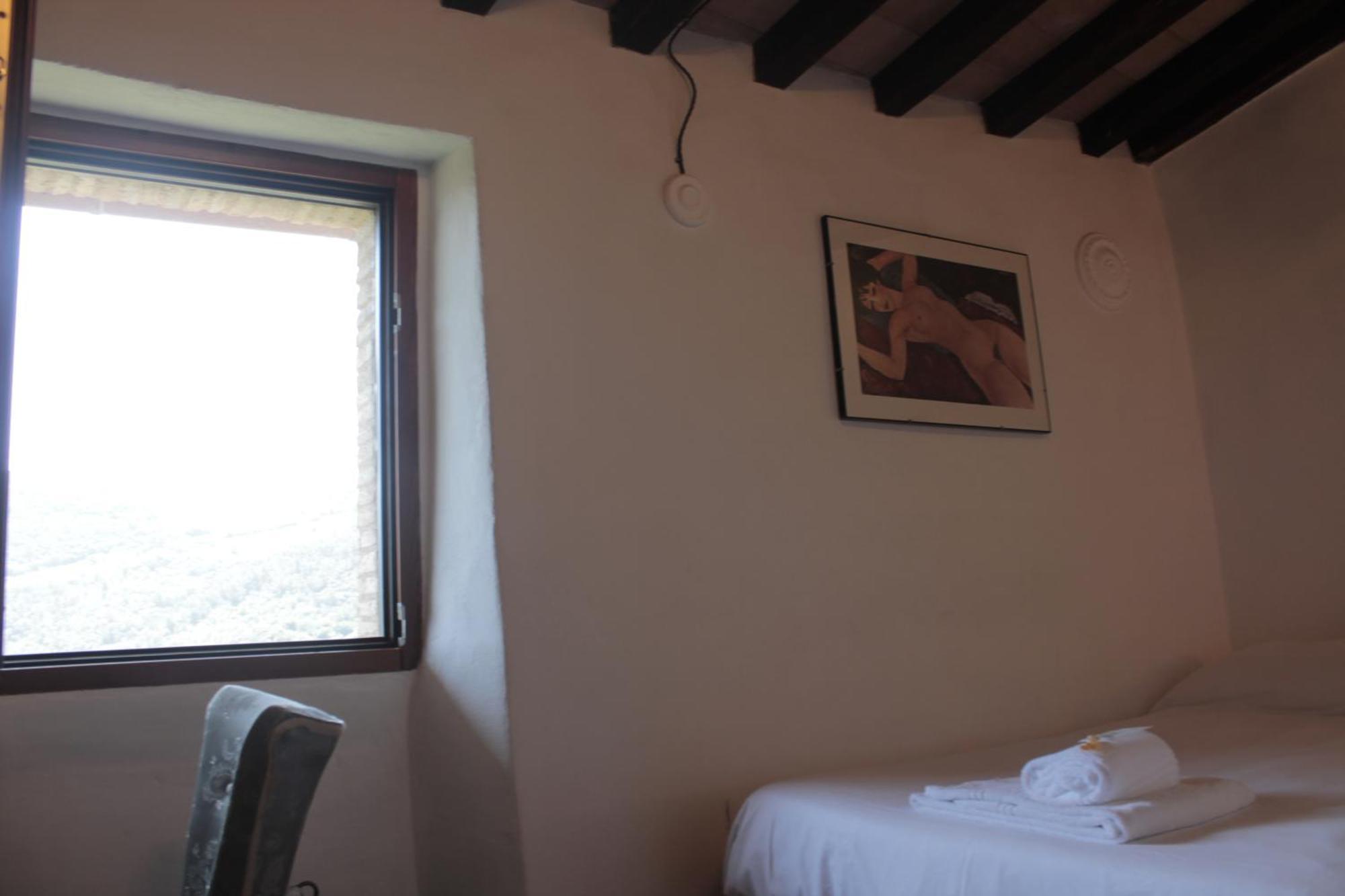 Guesthouse Runcini Ferentillo Екстериор снимка
